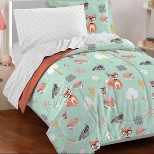 Twin Comforter Set